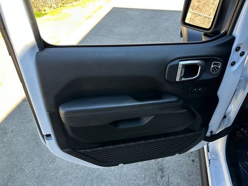 Used 2021 Jeep Wrangler Unlimited Rubicon w/ Dual Top Group image 15