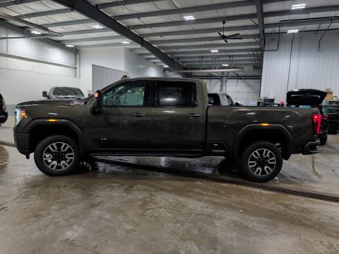 Used 2022 GMC Sierra 2500 AT4 w/ AT4 Premium Plus Package image 5