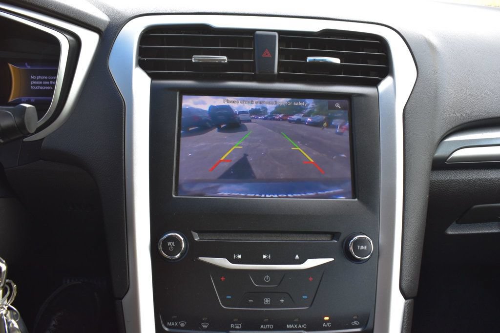 Used 2013 Ford Fusion SE FWD image 39