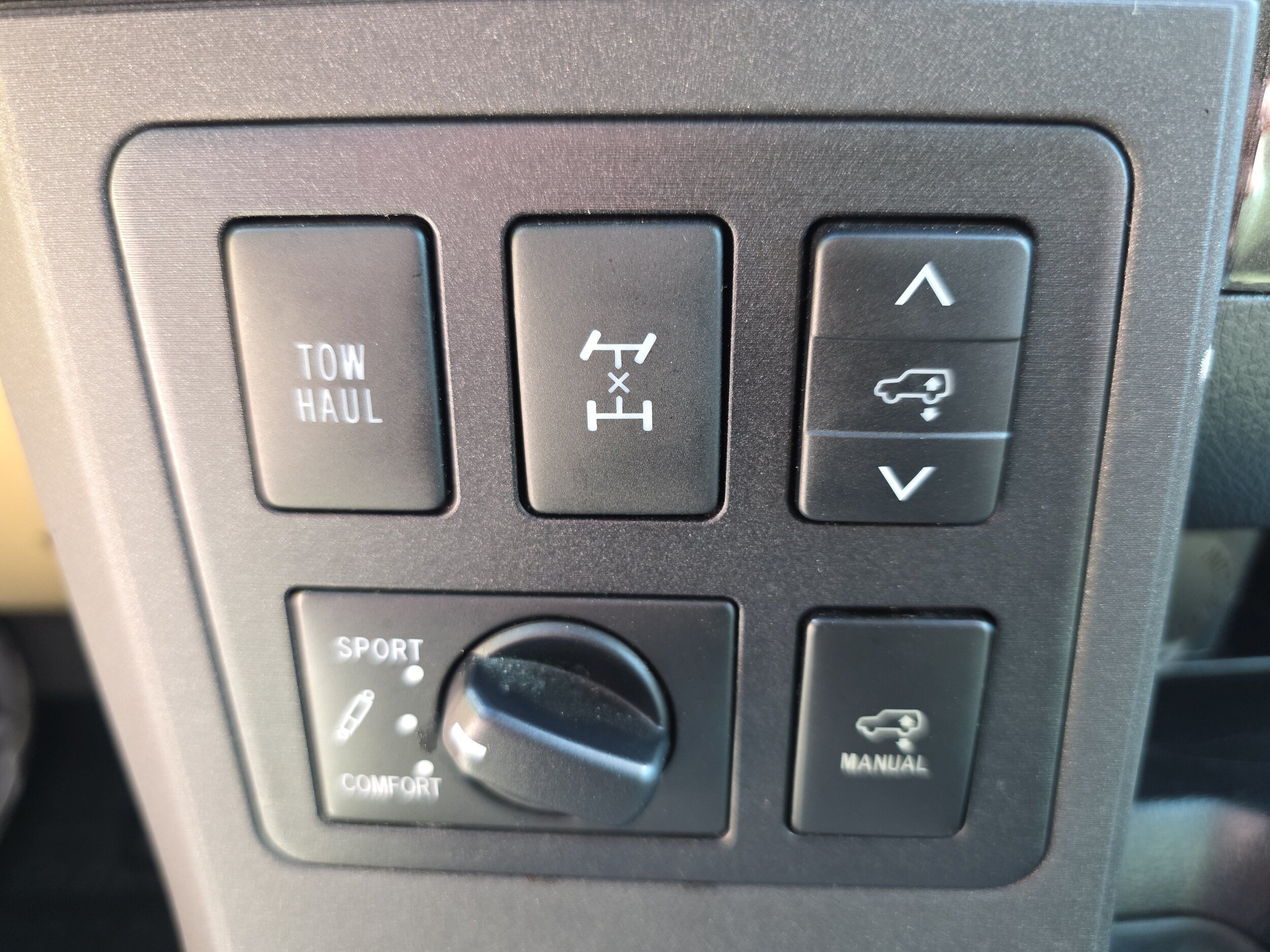 Used 2019 Toyota Sequoia Platinum w/ Carpet Mat Package (TMS) AWD/4WD image 34