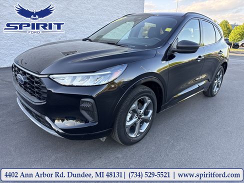 Used 2023 Ford Escape ST-Line AWD/4WD image 1
