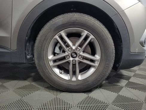 Used 2017 Hyundai Santa Fe Sport FWD image 12