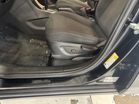 Used 2020 Chevrolet Trax LS FWD image 32