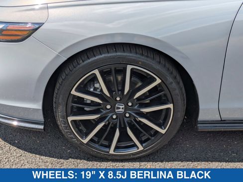 Used 2025 Honda Accord Touring image 11