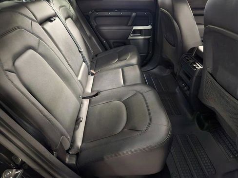 Used 2024 Land Rover Defender 110 S image 19