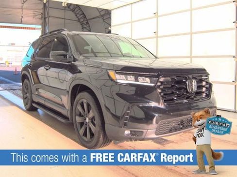 Used 2025 Honda Pilot Black Edition image 2