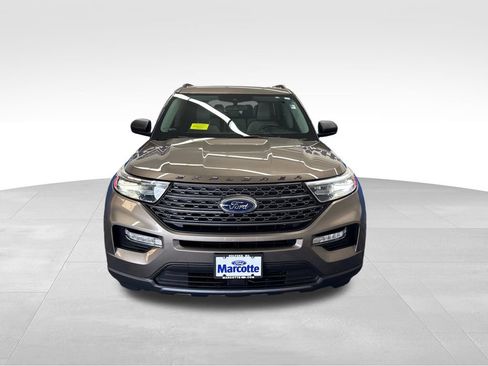 Used 2021 Ford Explorer XLT w/ Equipment Group 202A AWD/4WD image 9