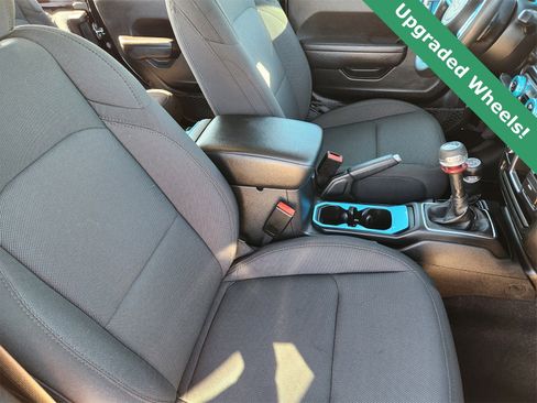 Used 2023 Jeep Wrangler Unlimited Sport image 15