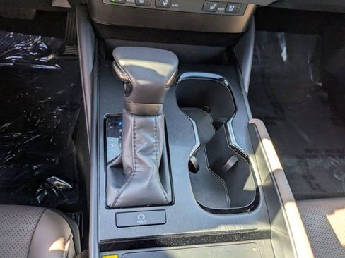 Used 2025 Lexus ES 350 w/ Premium Package image 25