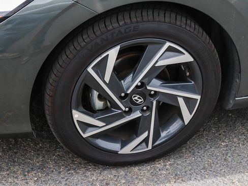 Used 2024 Hyundai Elantra Limited FWD image 6