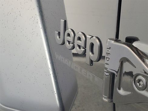 Used 2024 Jeep Wrangler Sport image 7