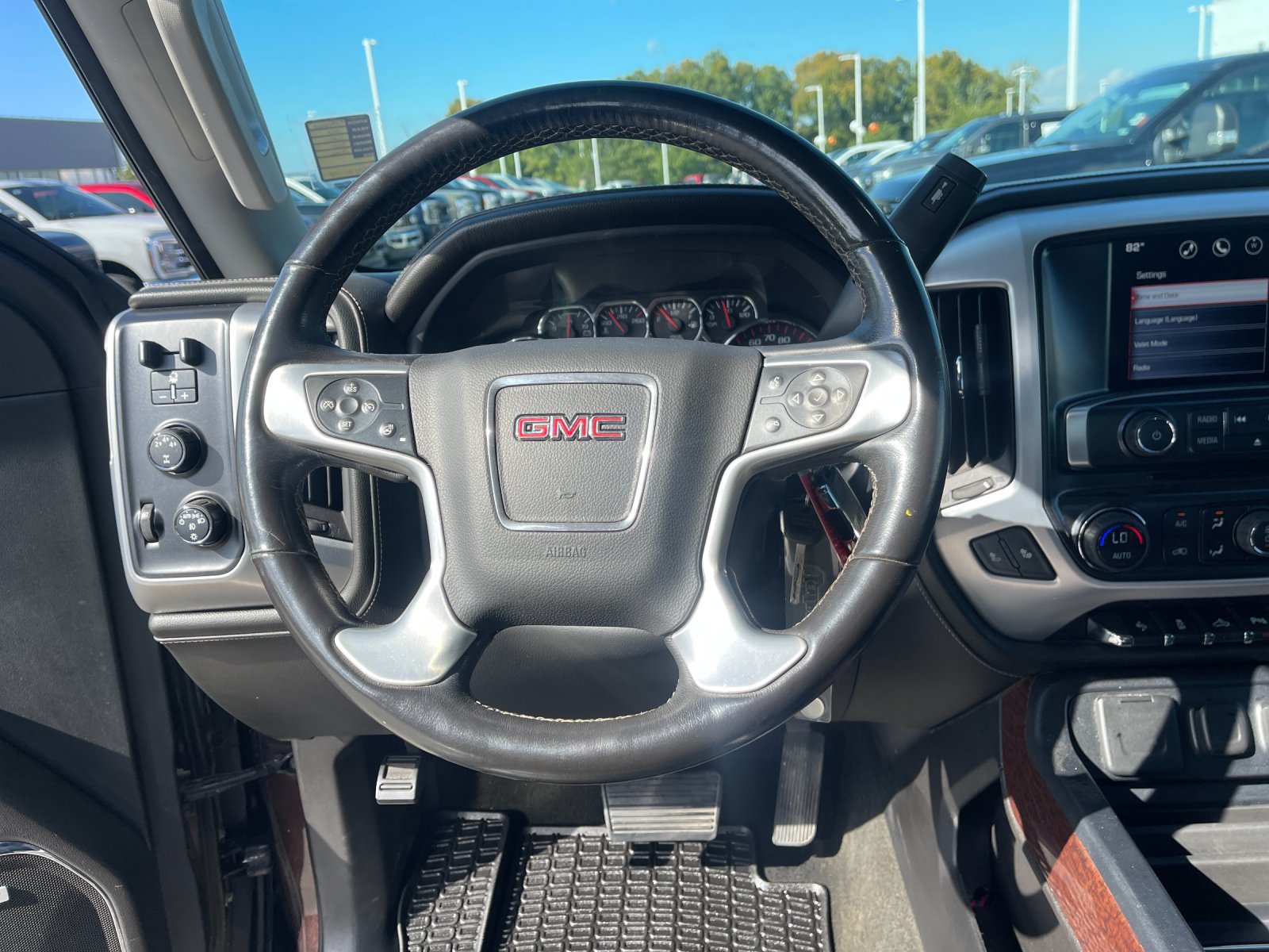 Used 2016 GMC Sierra 3500 SLT w/ Duramax Plus Package AWD/4WD image 16