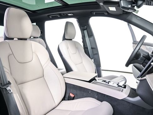 New 2026 Volvo XC90 T8 Ultra w/ Protection Package Premier AWD/4WD image 24