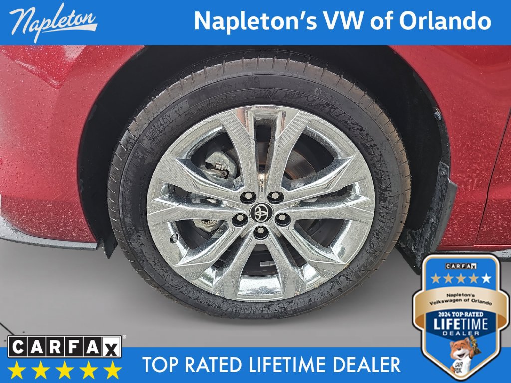 Used 2024 Toyota Sienna Platinum FWD image 33