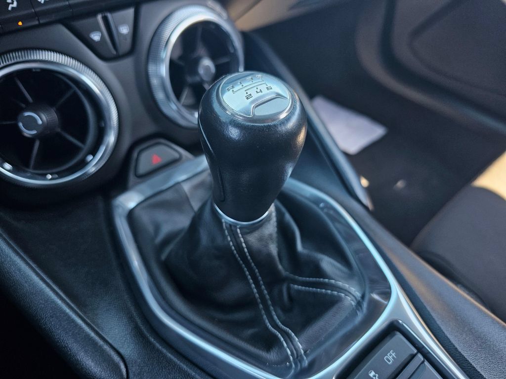 Used 2017 Chevrolet Camaro LS RWD image 27
