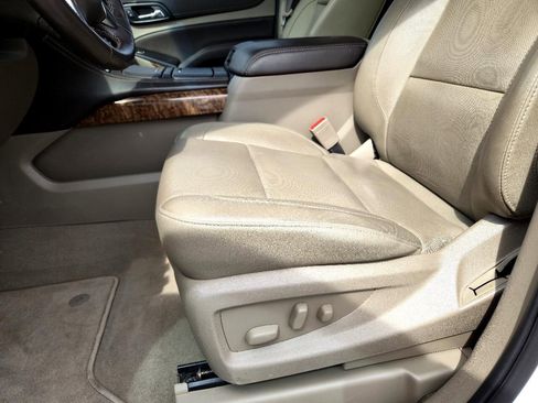 Used 2019 Chevrolet Suburban Premier image 39