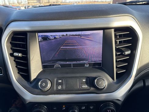 Used 2020 GMC Acadia SLE w/ Driver Convenience Package image 17