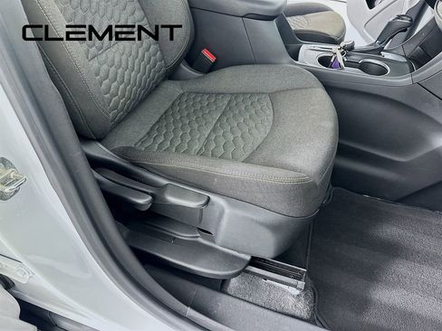 Used 2020 Chevrolet Equinox LT w/ Driver Convenience Package image 32