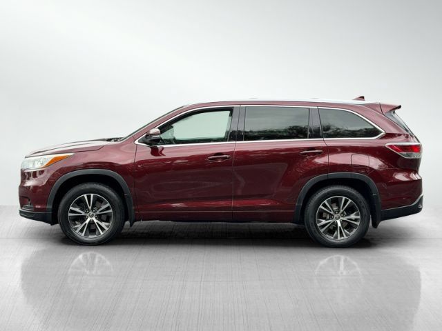 Used 2016 Toyota Highlander XLE AWD/4WD image 5