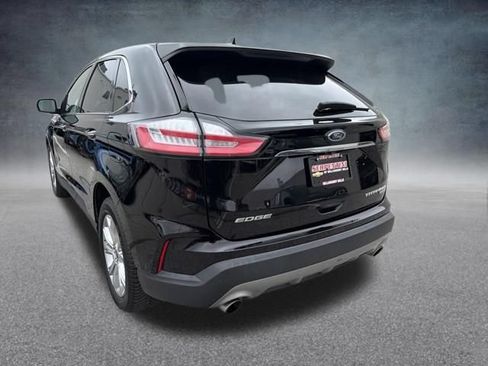 Used 2019 Ford Edge Titanium w/ Equipment Group 301A FWD image 9