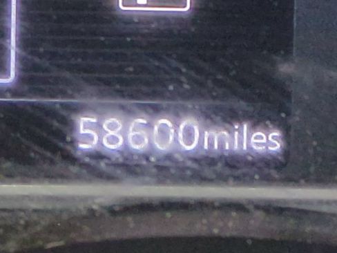 Used 2021 Nissan Versa SV FWD image 15