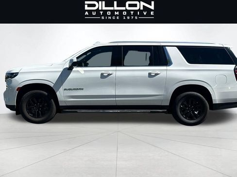 Used 2024 Chevrolet Suburban LT AWD/4WD image 7