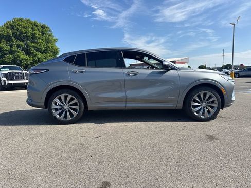 New 2026 Buick Envista Sport Touring FWD image 8