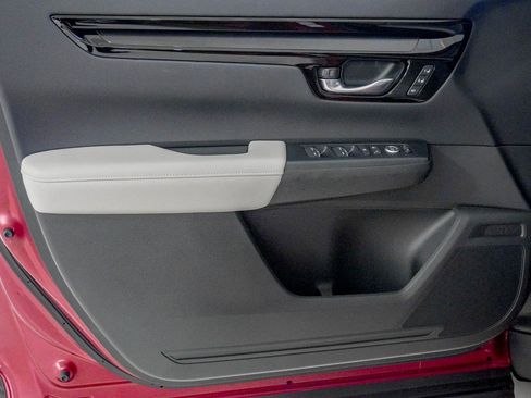 Certified 2025 Honda CR-V EX-L image 17