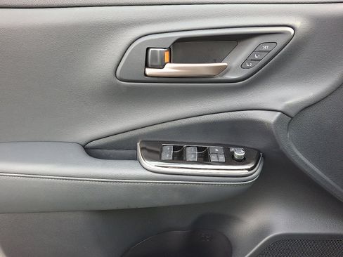 Used 2025 Toyota Crown Signia image 10