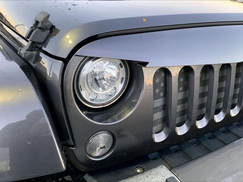 Used 2017 Jeep Wrangler Sahara w/ Connectivity Group image 24