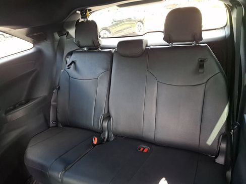 New 2026 Toyota Sienna Platinum AWD/4WD image 9