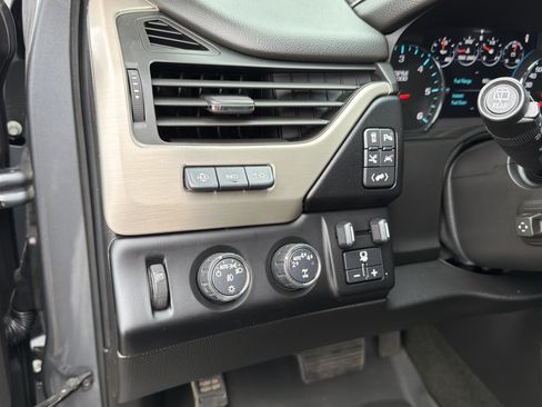 Used 2018 GMC Yukon Denali w/ Denali Ultimate Package AWD/4WD image 15