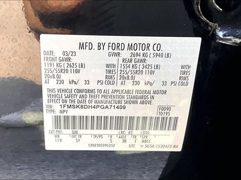 Used 2023 Ford Explorer XLT w/ Equipment Group 202A AWD/4WD image 33