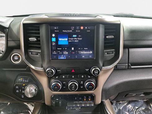 Used 2022 RAM 1500 Laramie AWD/4WD image 19