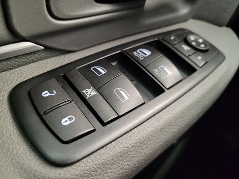 Used 2015 RAM 1500 Outdoorsman AWD/4WD image 27