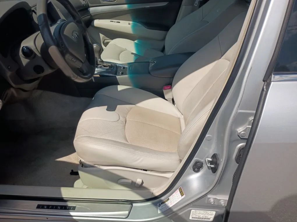 Used 2013 INFINITI G37 Journey w/ Premium Pkg RWD image 9