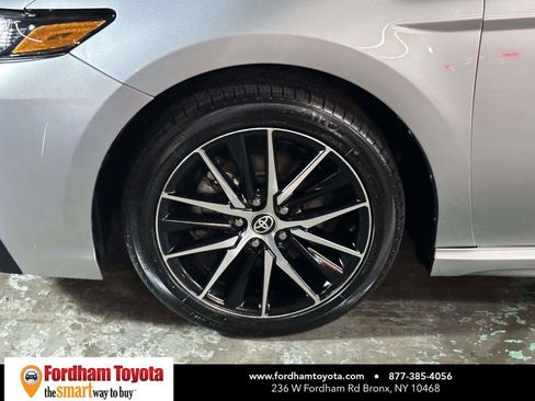 Used 2023 Toyota Camry SE image 11