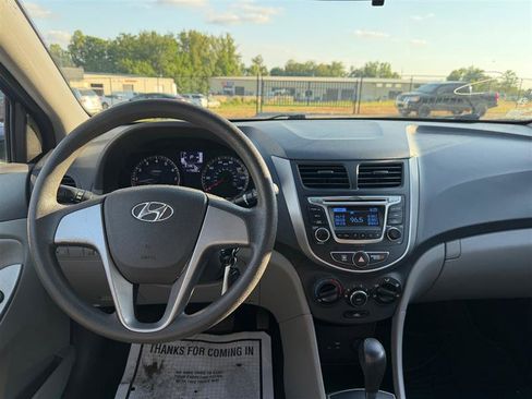 Used 2017 Hyundai Accent SE FWD image 14