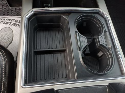 Used 2017 Ford F250 Lariat w/ Chrome Package image 13