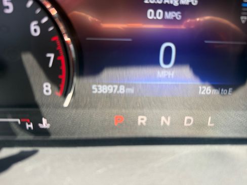 Used 2022 Ford Explorer XLT RWD image 2