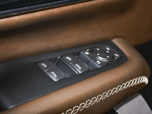 Used 2025 GMC Yukon XL Denali Ultimate AWD/4WD image 10