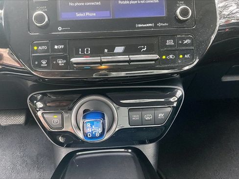 Used 2021 Toyota Prius Prime LE FWD image 24
