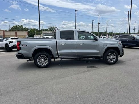 Used 2025 Chevrolet Colorado LT AWD/4WD image 4
