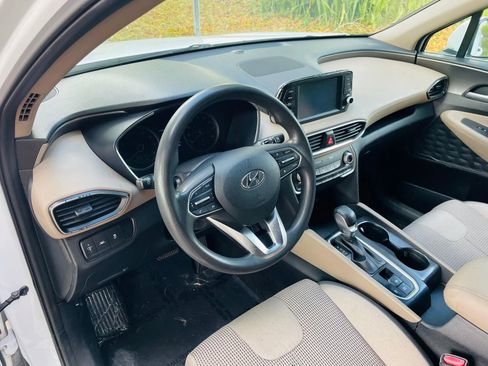 Used 2020 Hyundai Santa Fe SE image 13