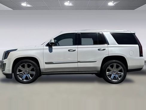 Used 2017 Cadillac Escalade Premium Luxury AWD/4WD image 6