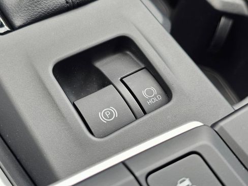 Used 2025 Toyota Grand Highlander FWD image 36