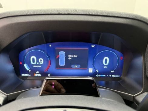 Used 2025 Ford Explorer ST-Line image 17