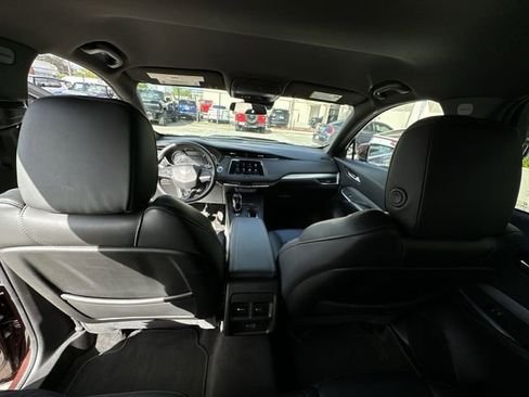 Certified 2023 Cadillac XT4 Premium Luxury image 30