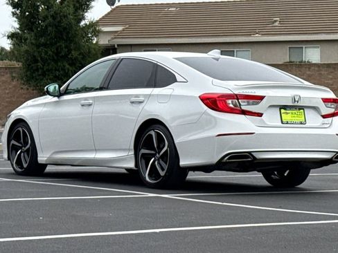 Used 2020 Honda Accord Sport image 3