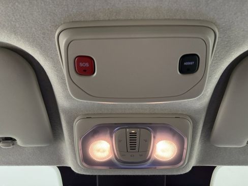 Used 2026 RAM ProMaster 2500 w/ Convenience Group FWD image 20
